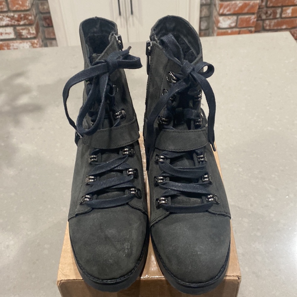 NEW ugg hiking boot womens 10 - Picture 2 of 12